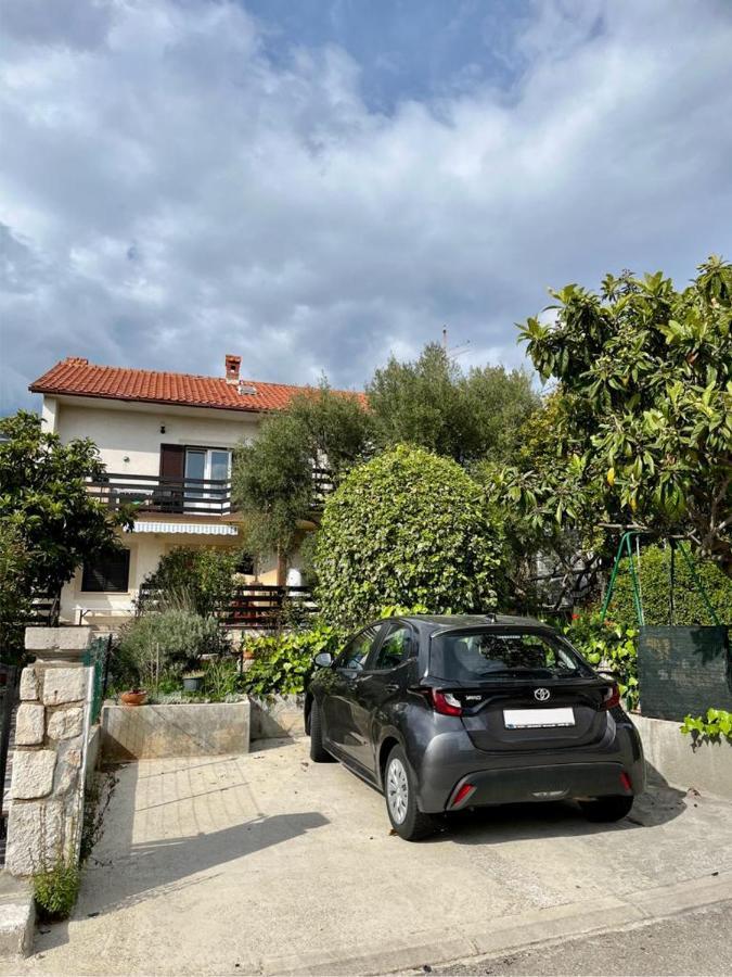 Apartmani Zora Cres Exteriör bild