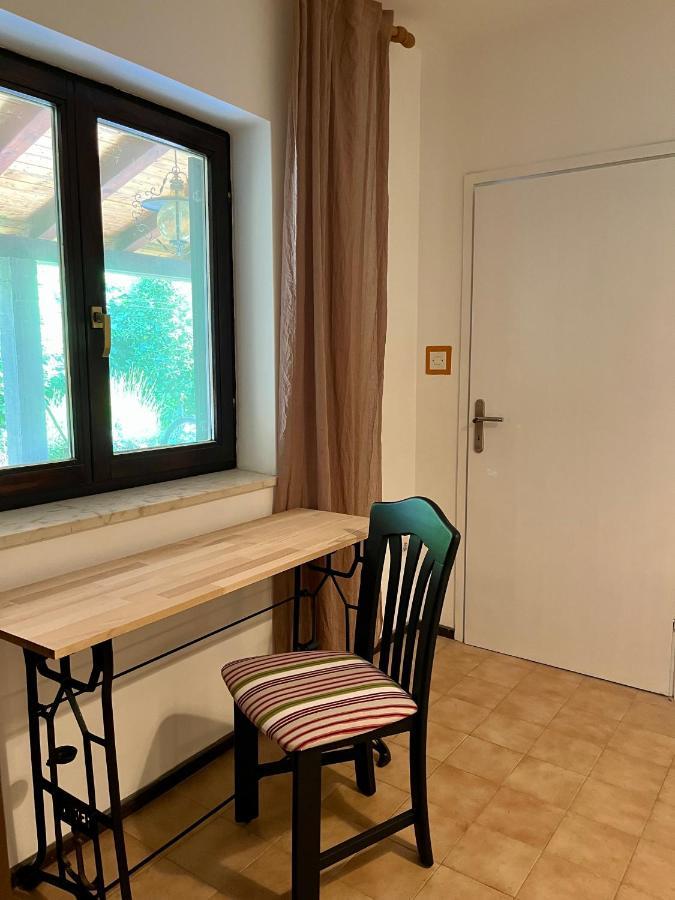 Apartmani Zora Cres Exteriör bild