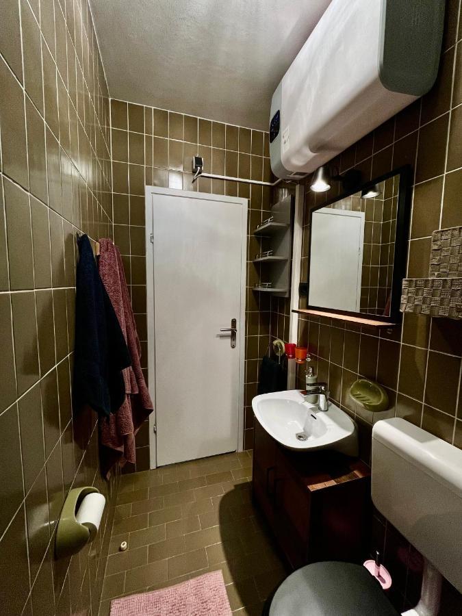 Apartmani Zora Cres Exteriör bild