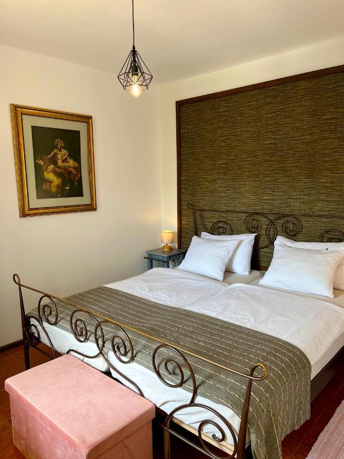 Apartmani Zora Cres Exteriör bild